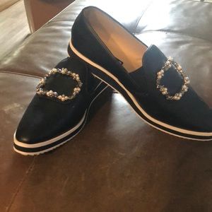 Women’s Loafer w pearl details